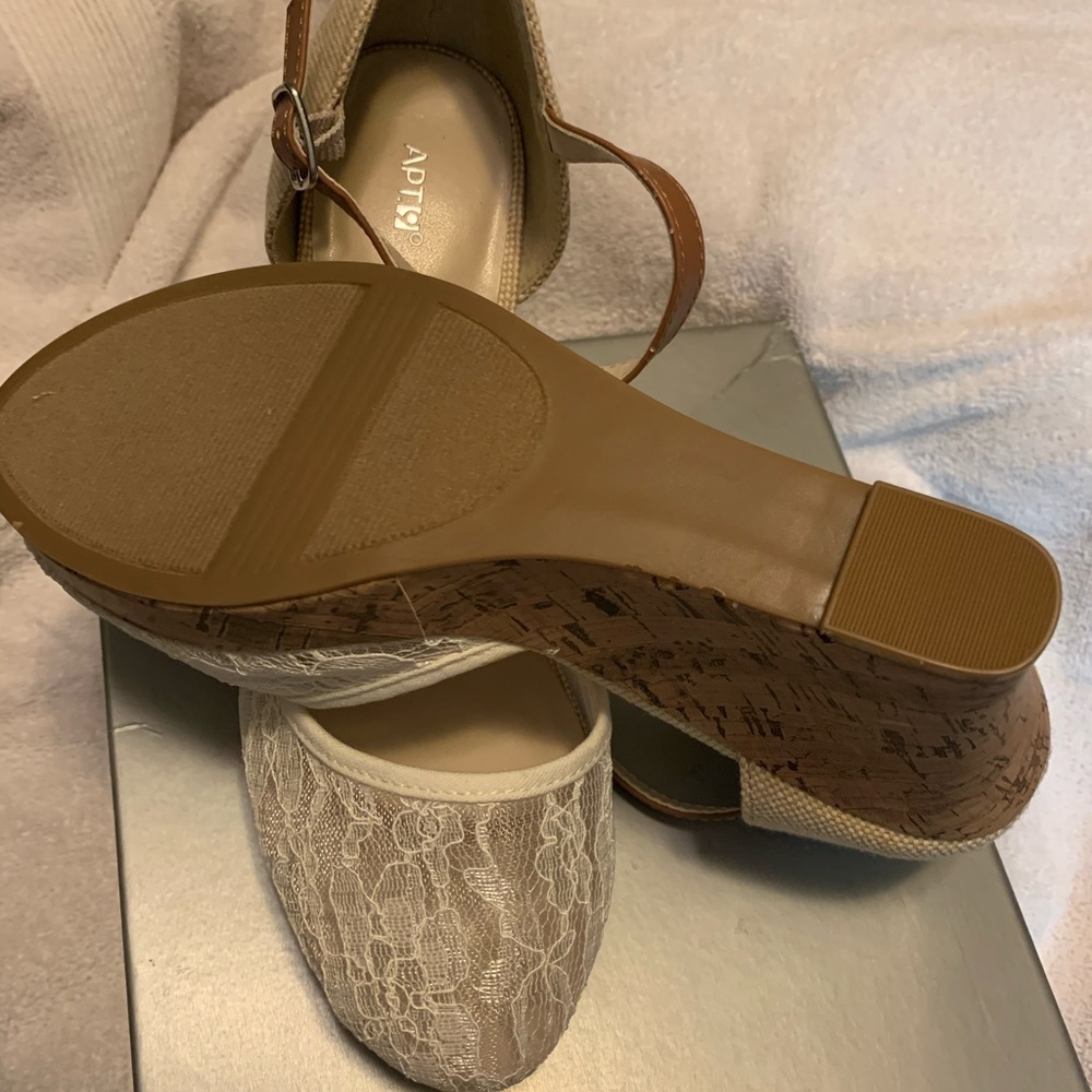 Apt 9 wedges
